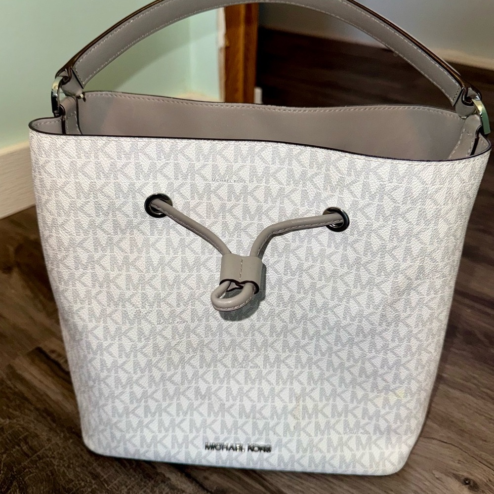 Michael Kors White and Gray Suri Bucket Bag